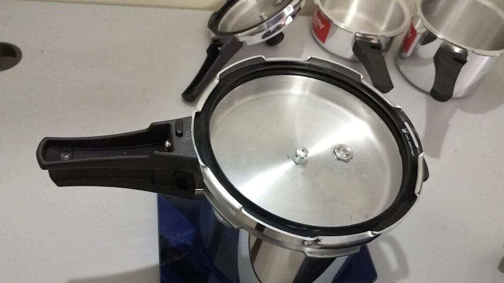 butterfly cordial pressure cooker 5l weight checking 2